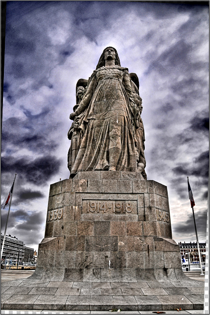 Etape par étape... HDR du "Monument aux Morts". 008